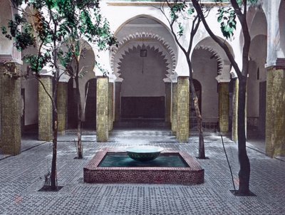 Norte de Marrocos, Tânger, pátio de uma embaixada, data da imagem: cerca de 1910. Arquivo Carl Simon de Carl Simon