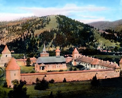 Roménia, Bucovina, Mosteiro de Sucevita situado no vale do riacho Sucevita, data da imagem: cerca de 1920. Arquivo Carl Simon de Carl Simon
