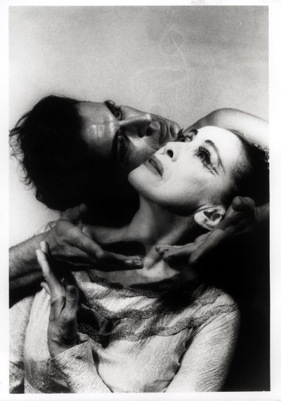 Martha Graham (1894-1991) e Bertram Ross (1920-2003) em "Visionary Recital", 27 de junho de 1961 (impressão em gelatina e prata) de Carl Van Vechten