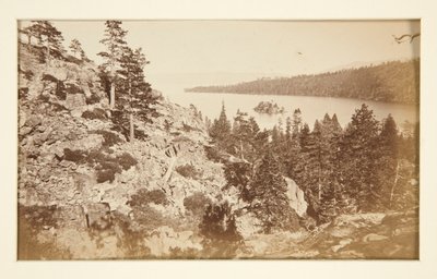 Quatro Cenas Ferroviárias e quatro Vistas do Lago Tahoe: Baía de Esmeralda, Lago Tahoe de Carleton E. Watkins