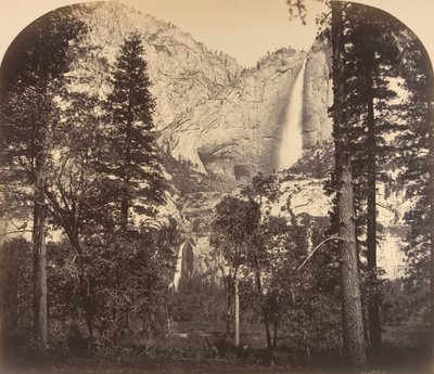 Queda de Yosemite. Descendo o Vale. 2637 pés, 1861. de Carleton Emmons Watkins