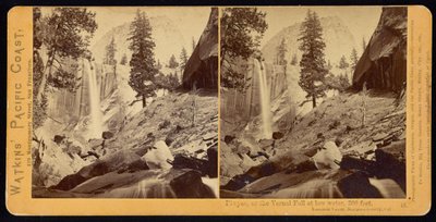 Piwyac, ou Vernal Fall, 300 pés, Yosemite Valley, Mariposa County, Cal de Carleton Watkins