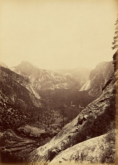 [As cúpulas do sopé do Alto Yosemite] de Carleton Watkins