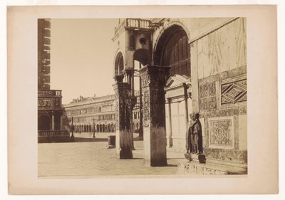 Piazza San Marco vista da Porta della Carta. Veneza. de Carlo Naya