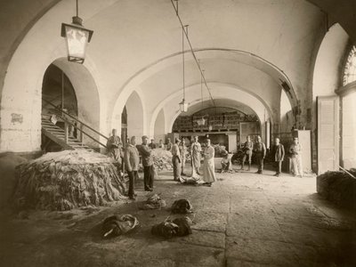 Interior do depósito de couro militar, durante a Grande Guerra (foto a p/b) de Carlo Wulz