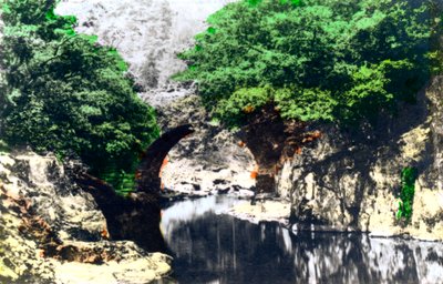 Ponte romana em Bettws-y-Coed, Gwynedd, 1926. de Cavenders Ltd