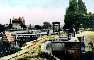 Teddington Lock, Richmond, Londres, 1926. de Cavenders Ltd