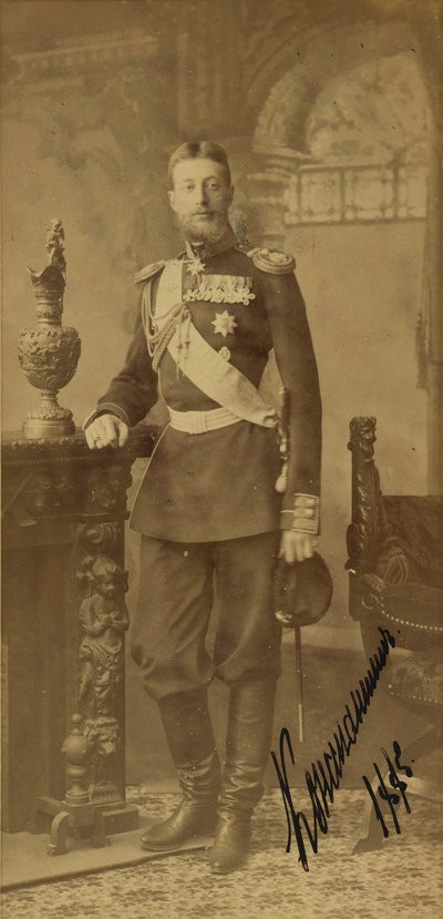 Constantin Constantinovitch de Russie - Retrato do Grão-Duque Constantino Constantinovich da Rússia (1858-1915), por Bergamasco, Charles (Karl) (1830-1896). Foto de albumina de Charles Bergamasco