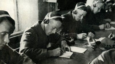 Treinamento em telecomunicações, 1941. de Charles Brown