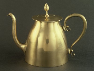 Bule, 1896 (latão) de Charles Francis Annesley Voysey