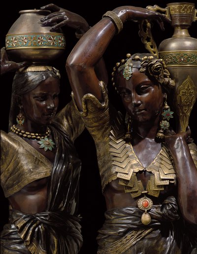Detalhe de duas tochas de bronze no formato de mulheres indianas carregando vasos de Charles Henri Joseph Cordier