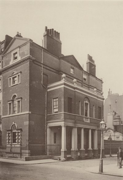 Casa de esquina, South Audley Street, West de Charles Latham