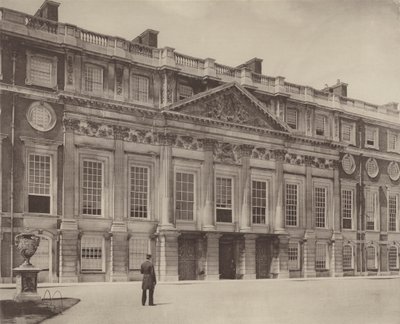 Palácio de Hampton Court, a Frente Oriental de Charles Latham