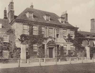 Casa no fim, Salisbury de Charles Latham