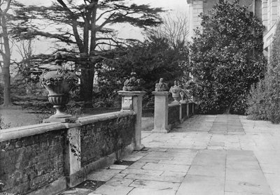 Urnas Principais, South Terrace de Charles Latham