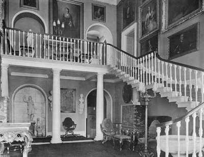 South Hall de Charles Latham