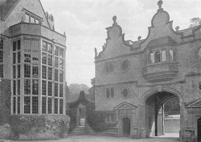 Stanway: o pátio de entrada e portão-casa de Charles Latham