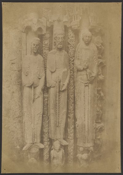 [Catedral de Chartres: Grandes figuras do Pórtico Real]. de Charles Marville