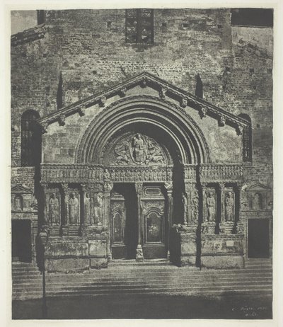 Arles: The West Porch of Saint-Trophime, 21 de outubro de 1854, impresso em 1982. de Charles Nègre
