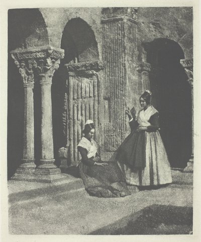 Duas mulheres de Arles no claustro de Saint-Trophime em Arles de Charles Nègre