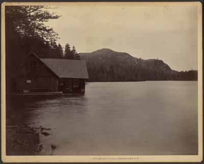 Echo Lake e casa de barcos, Franconia Notch, New Hampshire de Charles P. Hibbard