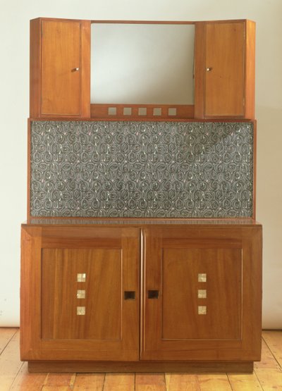 Lavabo, c.1917 (mogno incrustado com madre-pérola e verde erinoide, com placa de vidro) de Charles Rennie Mackintosh