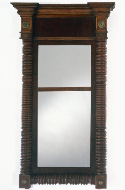 Espelho, c. 1830-1837 (mogno e cereja; pinho branco oriental, bordo macio, latão e vidro espelhado) de Charles del Vecchio