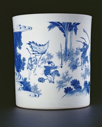Escova azul e branca pintada com uma dama e meninos brincando de cavalos de caça, Chongzheng, 1630-44 (porcelana) (ver 205936) de Chinese School