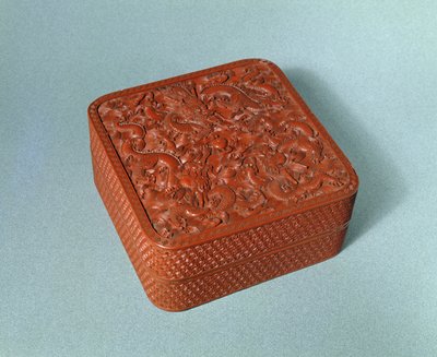 Caixa esculpida, século XVIII (laca de cinábrio) de Chinese School