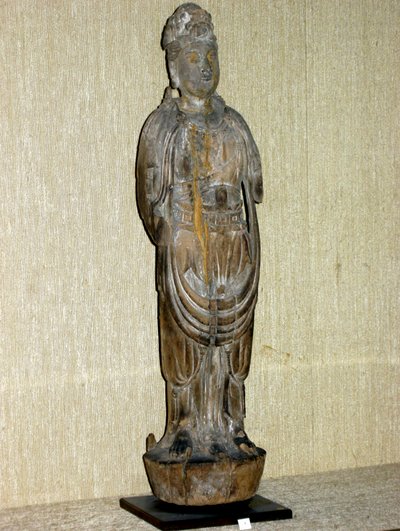 Kouan-yin, bodhisattva da compaixão, dinastia Song (960-1276) (madeira pintada) de Chinese School