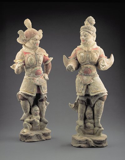 Par de figuras de Lokapala, Dinastia Tang (618-907) (barro) de Chinese School
