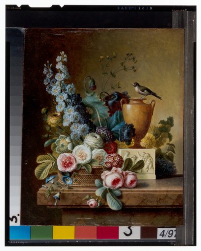 Um vaso de flores num parapeito de mármore e um cesto de flores com um pintassilgo de Christiaan van Pol