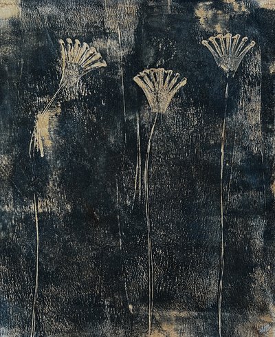 Flores azul-petróleo de Christina Misuro