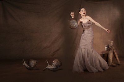 Mulher elegante com caracóis de Christine von Diepenbroek