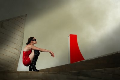 Vestido Vermelho da Mulher Moderna de Christine von Diepenbroek