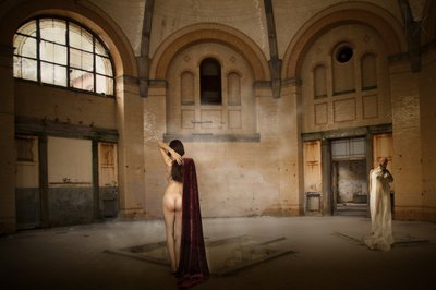 O misterioso salão antigo com nus de Christine von Diepenbroek
