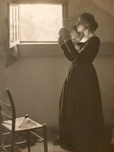 Menina com um espelho, 1898 (impressão de platina) de Clarence Henry White