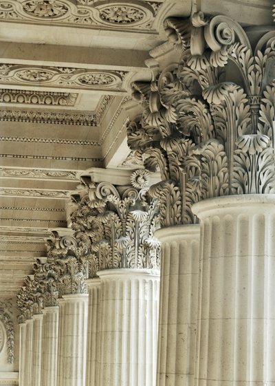 Colunata de Claude Perrault, capitéis coríntios ... de Claude Perrault