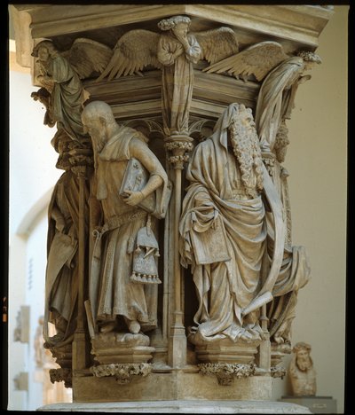 Poço de Moisés - escultura reconhecida como a obra-prima do artista holandês Claus Sluter (1340-1405/6) - Arte Gótica Flamenga: pedestal com as representações de Daniel, Zaccharie, Isaías (esquerda), Moses (direita), Jeremie e David por Claus Sluter (1350- de Claus Sluter