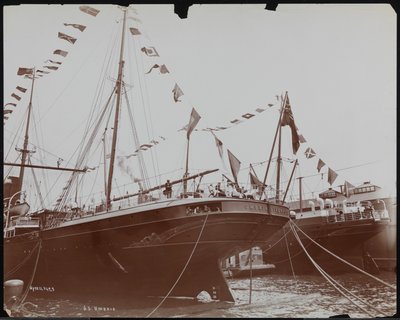 S.S. "Umbria" na doca, c.1897 (foto a p/b) de Company Byron