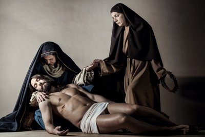 Pietà: O Lamento de Cristo de Corrado La Licata