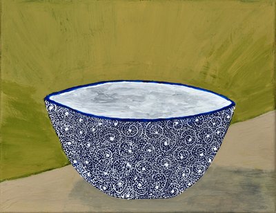 Natureza morta com uma taça azul elegante de Dale Hefer & Family
