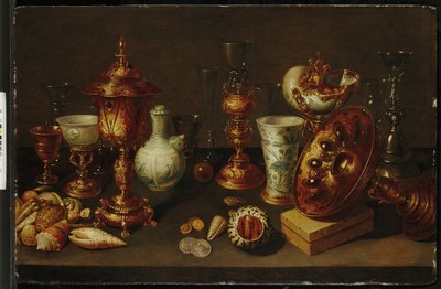 Natureza morta com conchas, com nautilus, vasos, copos e galhos de coral de David II Ryckaert