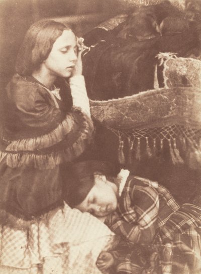 As Três Dormentes: Sophia Finlay, Harriet Farnie e Brownie de David Octavius Hill and Robert Adamson
