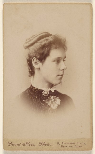 [Jovem mulher não identificada de perfil, impressa em estilo vinheta] de David Rees