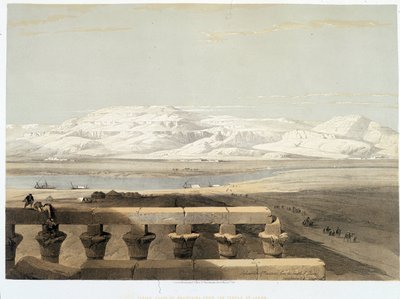 Montanha na Líbia, vista do templo de Luxor, no Egipto. O desenho fez o 1838 em "The Holy Land", Londres 1849 de David Roberts