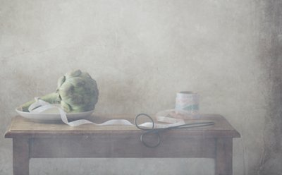 Alcachofra e fita delicada de Delphine Devos