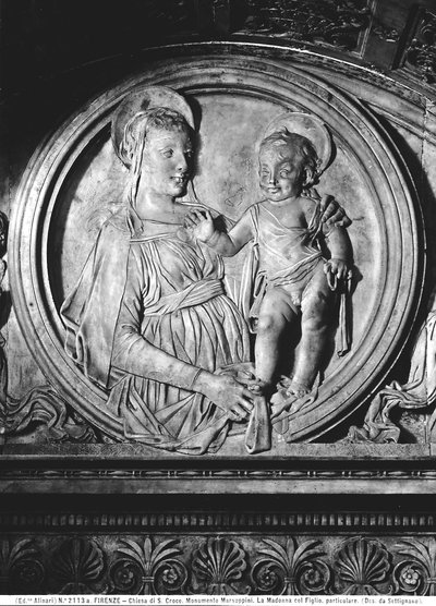 Madonna e Filho do Monumento a Carlo Marsuppini (mármore) de Desiderio da Settignano