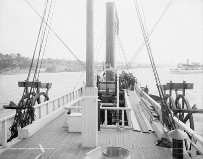Steamer Clermont, deck, olhando para trás, 1909 de Detroit Publishing Co.