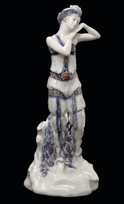 Tamara Karsavina (1885-1978) como Zobeide no Ballet Scheherazade de N. Rimsky-Korsakov - Dmitry Iosifovich Ivanov (1880-1938). Porcelana, decoração com sobreclaze de Dmitry Iosifovich Ivanov